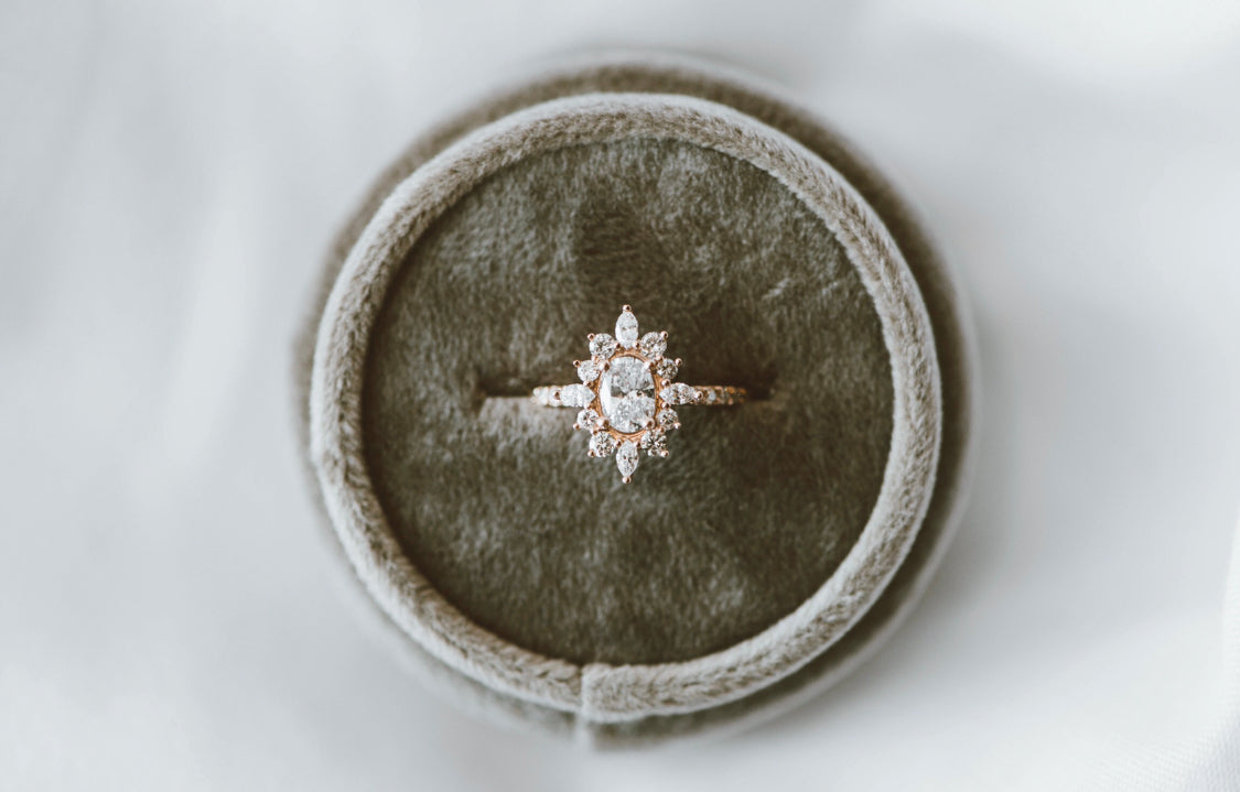 1.06 cttw Vintage Inspired Oval Ring